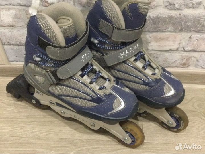 Роликовые коньки