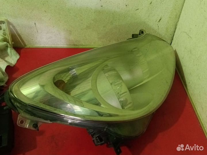 Фара правая Opel Corsa D
