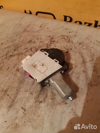 Мотор люка Lexus Lx 570