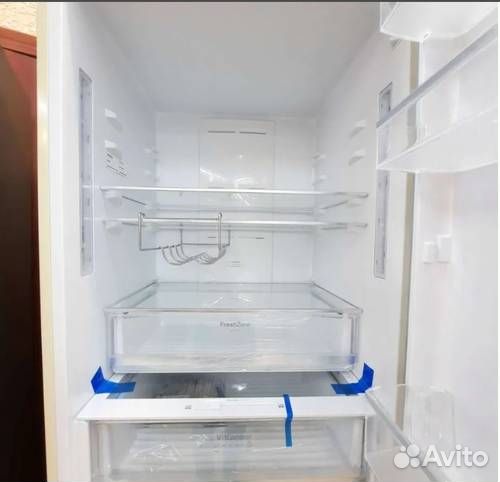 Холодильник полноразмерный с морозильником Ascoli