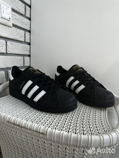 Adidas superstar