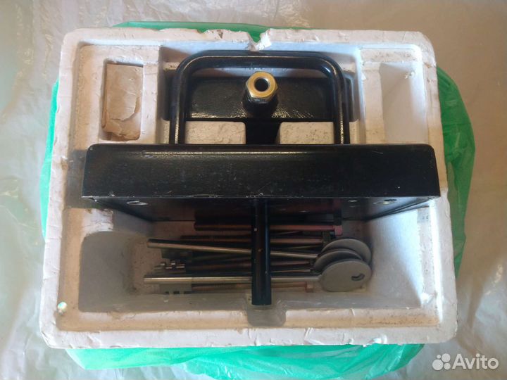 Замок гаражный накладной новый. Советский