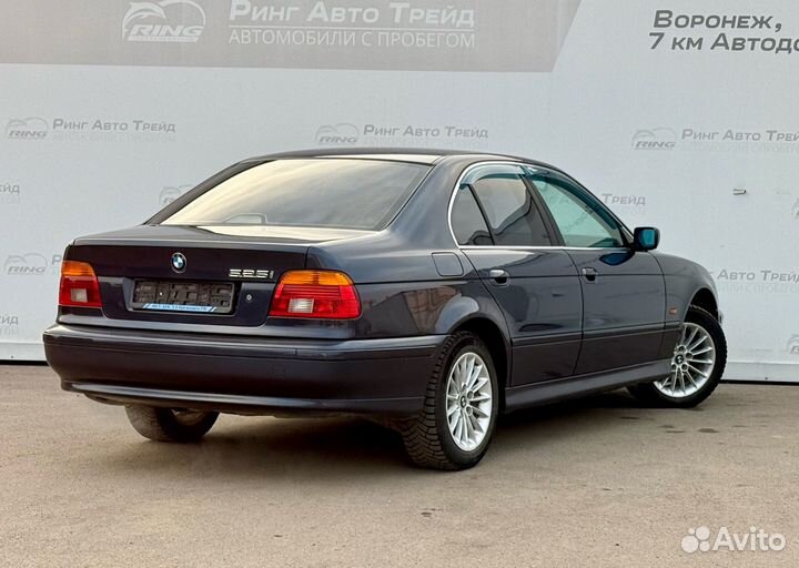 BMW 5 серия 2.5 МТ, 2003, 294 000 км