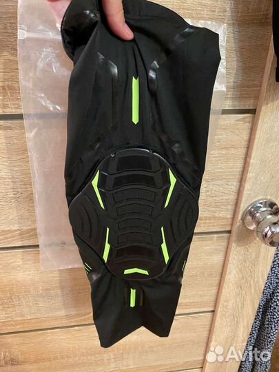 Наколенник 48р