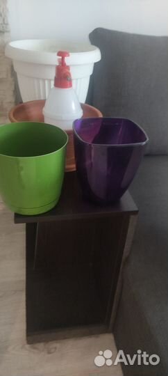 Горшки для цветов с опрыскивателем