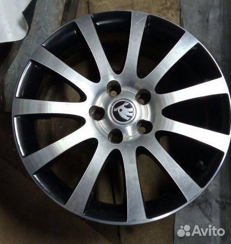 Литые диски на vag r17 Оригинал купить в Смоленске | Авито