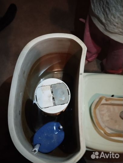 Унитазы и бачки бу