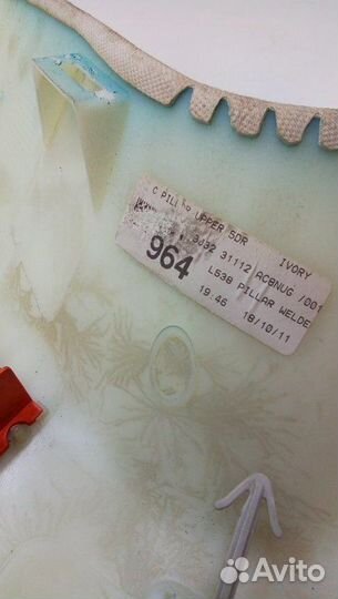 Обшивка стойки задняя правая Land Rover Range