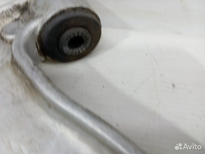 Рычаг подвески передний правый Cadillac Bls Z28NET