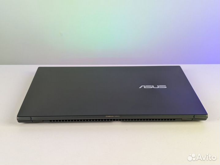Asus zenbook 14 ryzen 5 5600h 8GB RAM 512GB SSD