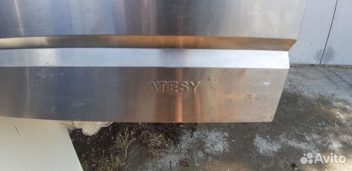 Витринный настольный холодильник