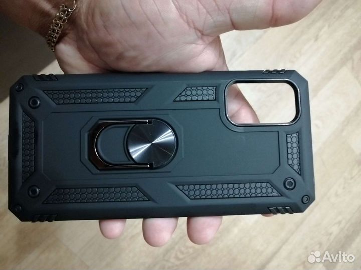 Чехол на телефон