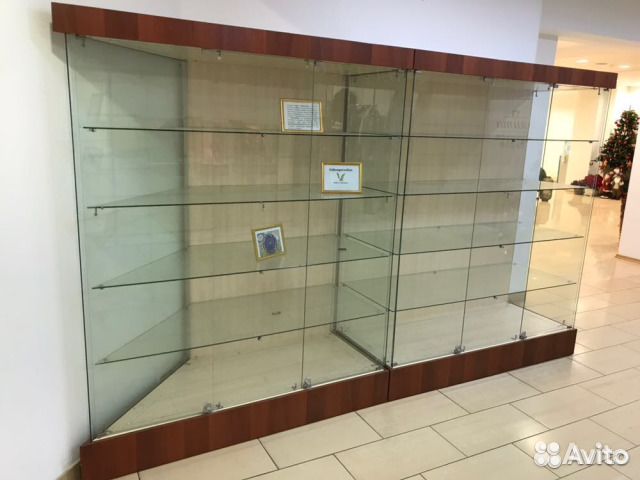 Торговое оборудование витрины