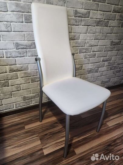 Кухонные стулья бу 4 шт