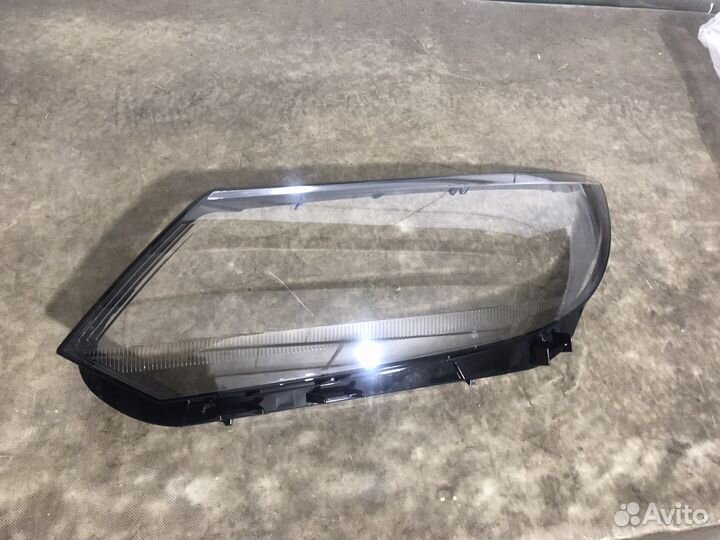 Стекло левой фары Volkswagen Tiguan 1 рестайлинг