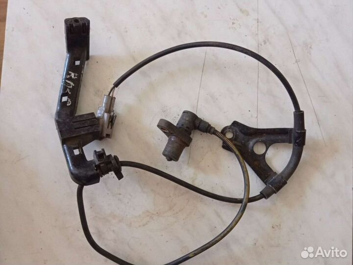 Датчик ABS правый перед Toyota Corolla AE 110