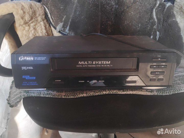 Видеомагнитофон