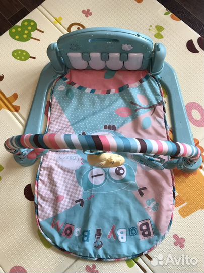 Развивающий коврик с пианино