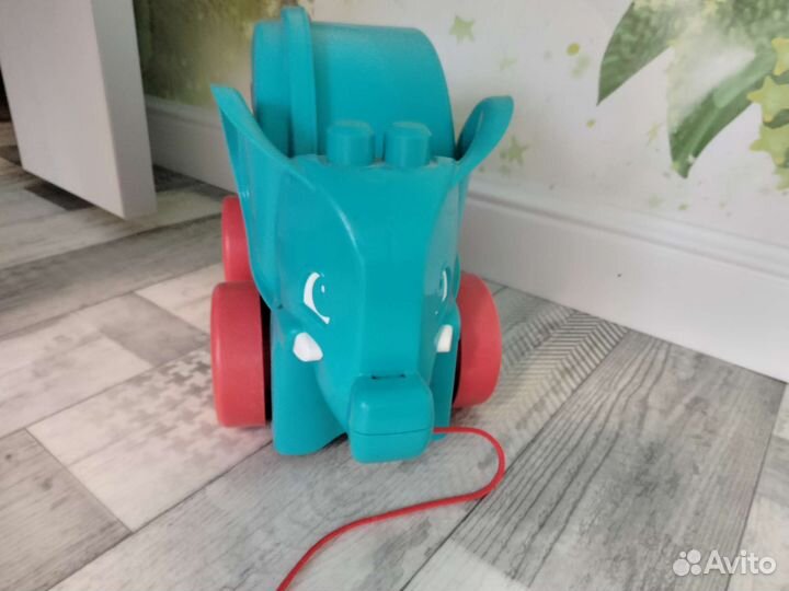 Каталка слон с конструктором