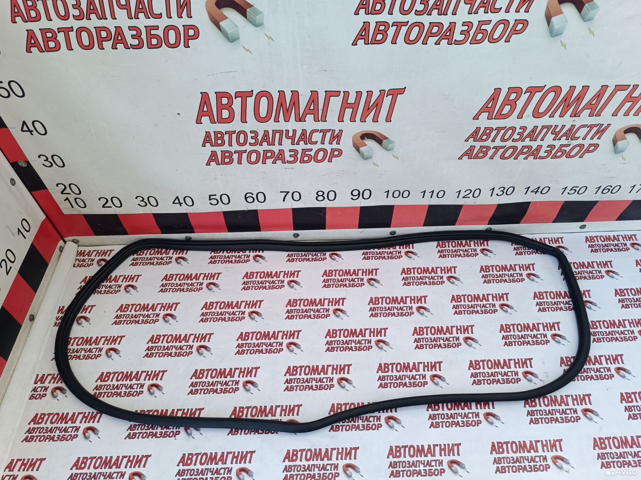 Уплотнитель двери передний левый Тойота Рав 4 50