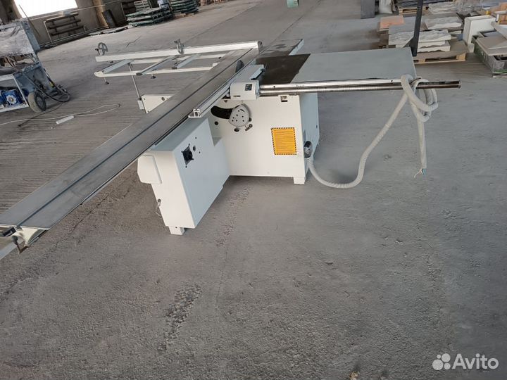 Форматно-раскроечный станок SCM SI 300 nova