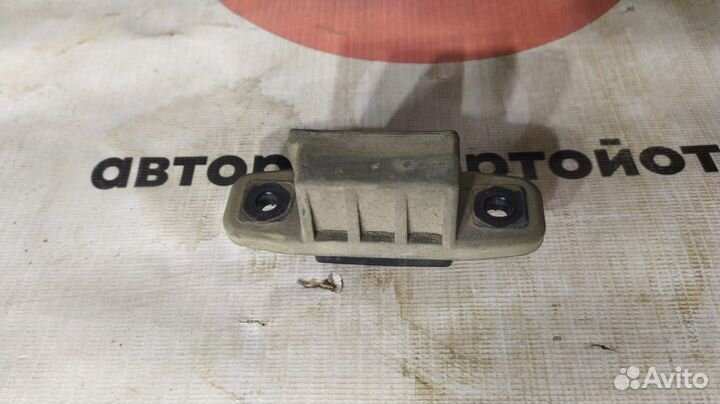Кнопка багажника Toyota Camry 50
