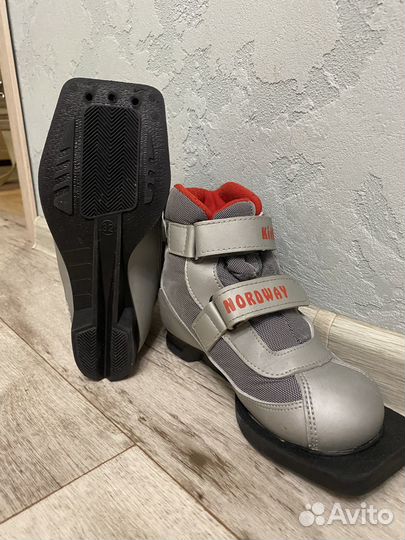 Ботинки лыжные, р.32