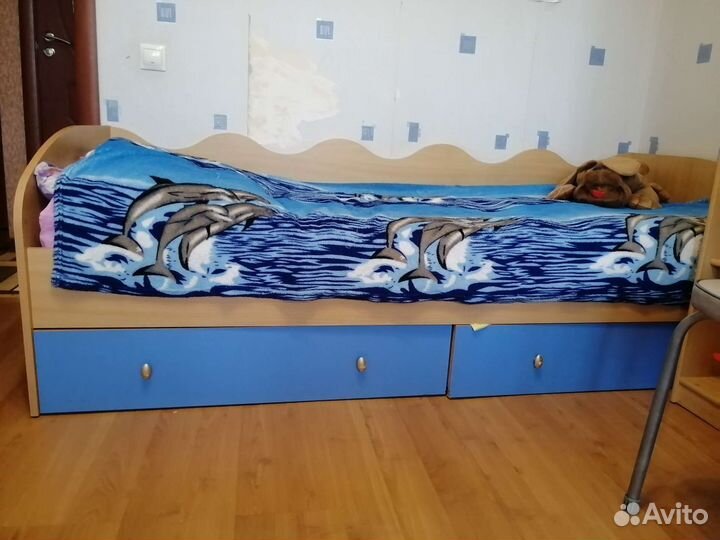 Шкаф