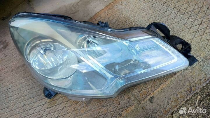 Фара правая Citroen C3 II
