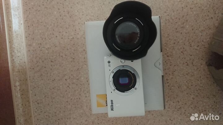 Фотоаппарат со сменными объективом Nikon 1 J2
