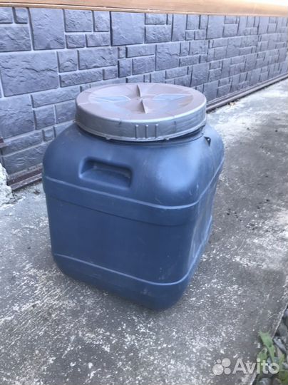 Канистры, бочка для бензина 10.13.18.20.250л