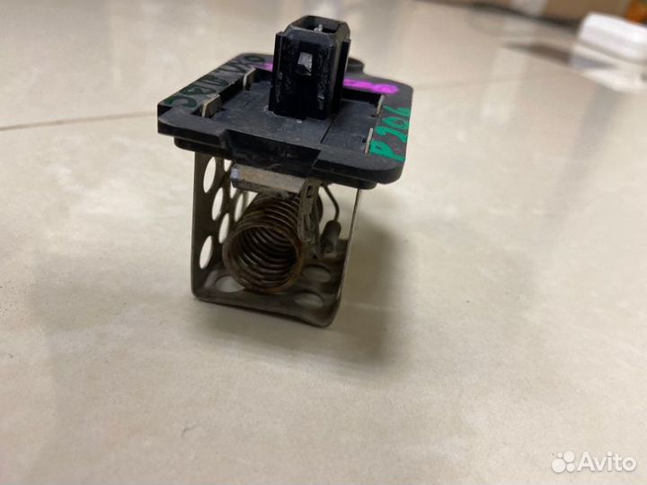 Резистор печки Peugeot 206 хетчбек KFW10FST6PSA