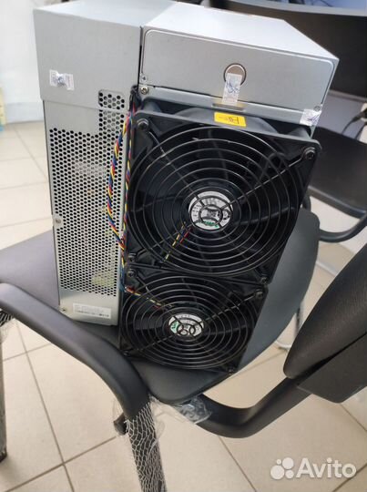 Asic майнер Bitmain Antminer S19