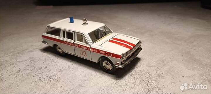 Модель 1:43 СССР газ 24-02 Скорая помощь
