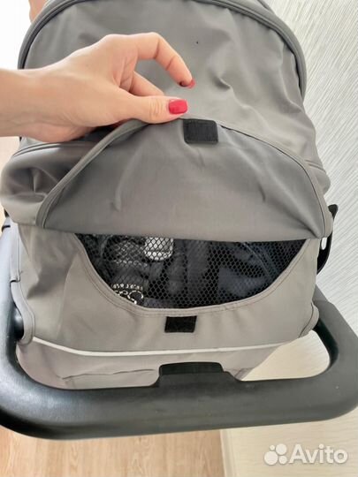 Прогулочная коляска с надувными колесами