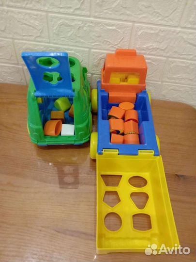 Развивающие игрушки для малышей