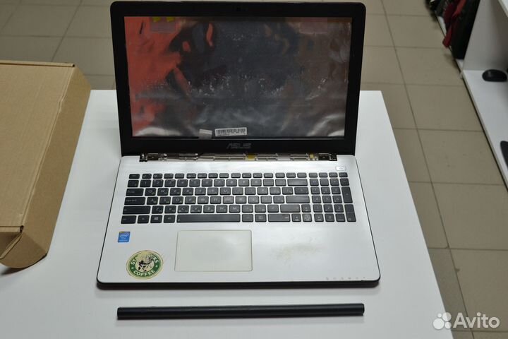 Ноутбук Asus X502C в разбор