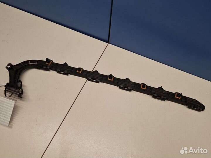 Кронштейн бампера заднего правый Lexus LS 460 USF4 2006-2017