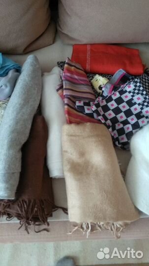 Пакет: шарфы, шапки, береты, платки