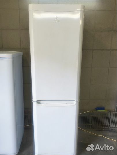 Холодильник indesit 2метра, 2 компрессора
