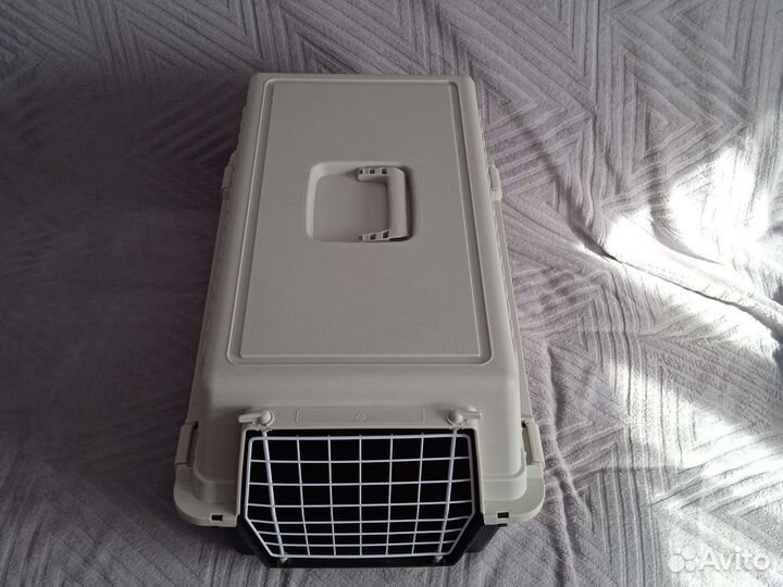 Переноска для кошек и собак