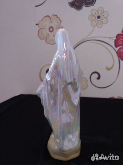 Статуэтка Божья матерь