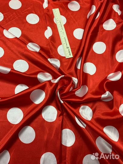 Ткань атласная в горох