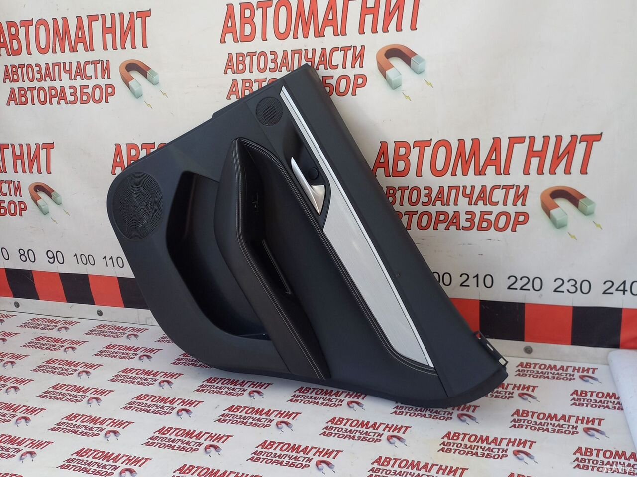 Обшивка двери задней правой Jac J7