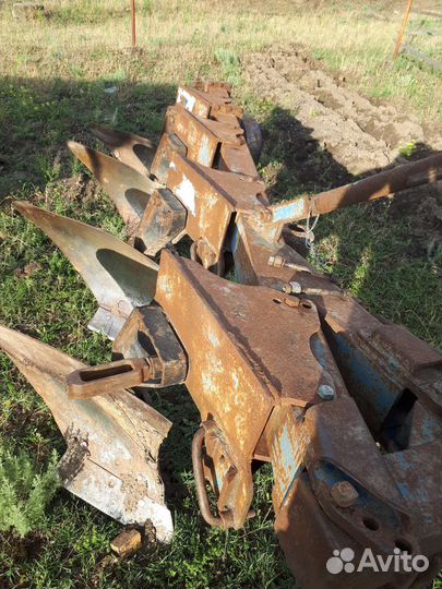 Плуг Светлоградагромаш 3-5 корп. (ПН-3 (4, 5)-35 (П)), 2008