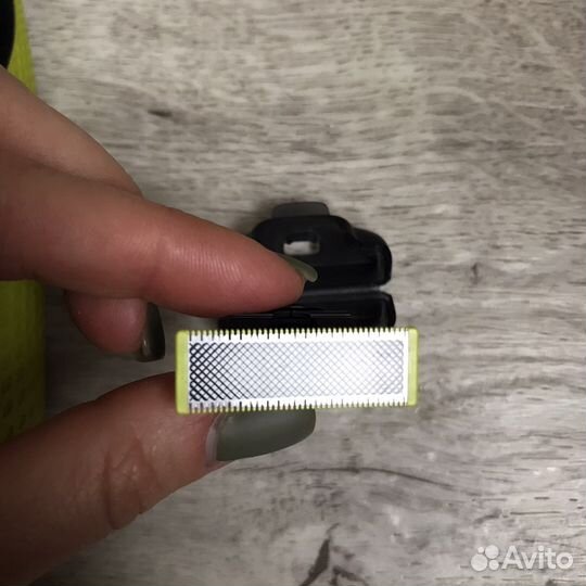 Триммер Philips OneBlade QP2520/64