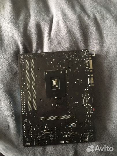 Материнская плата с процессором