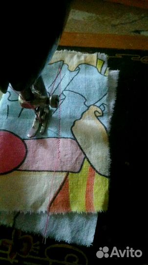 Продам электрическую швейную машину