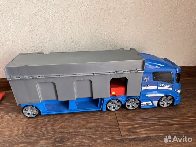 Полицейская машина игрушка