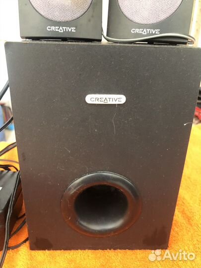 Компьютерные колонки с сабвуфером Creative